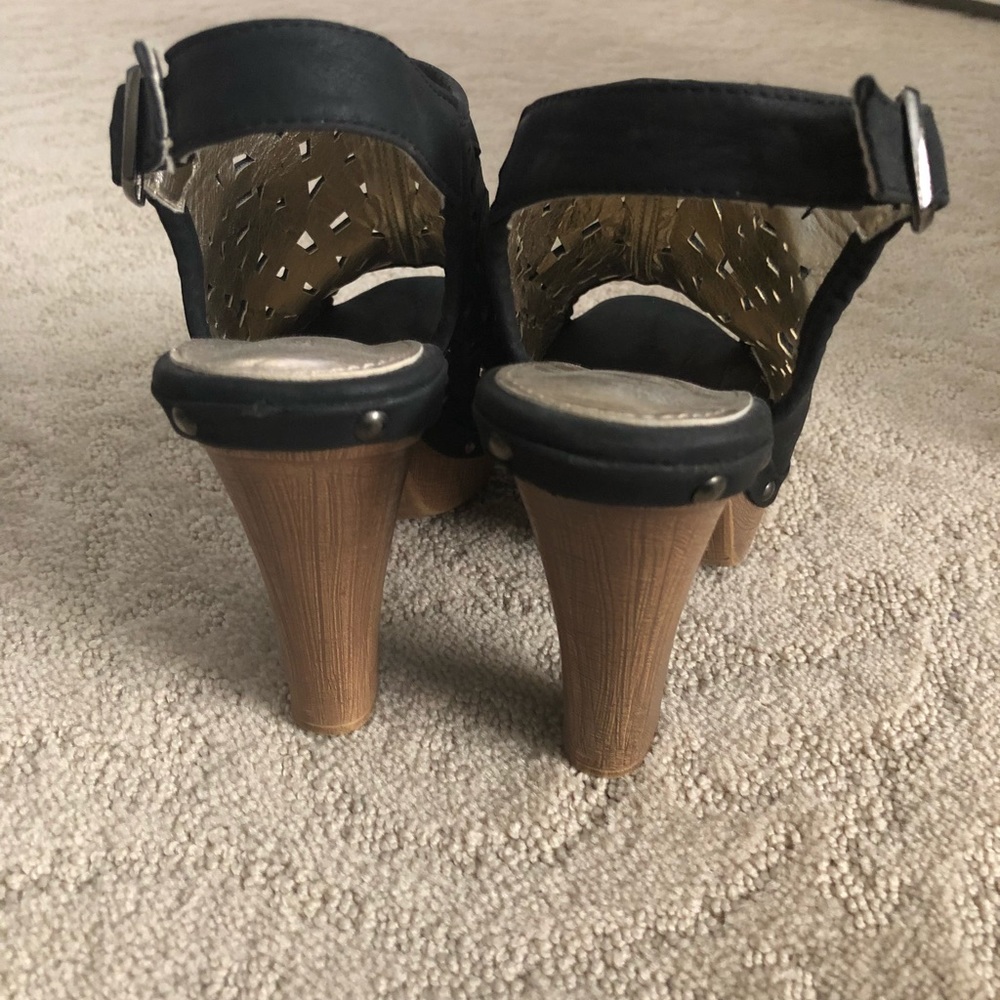 Open Toe Heels - Picture 3 of 3